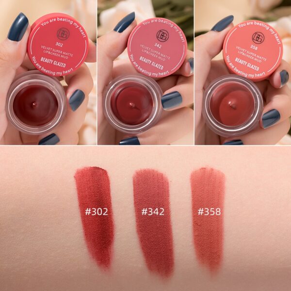 Lip and cheek mud Shade 302