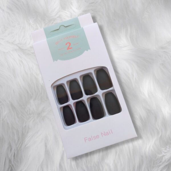Black Nails + Mini Nail Kit