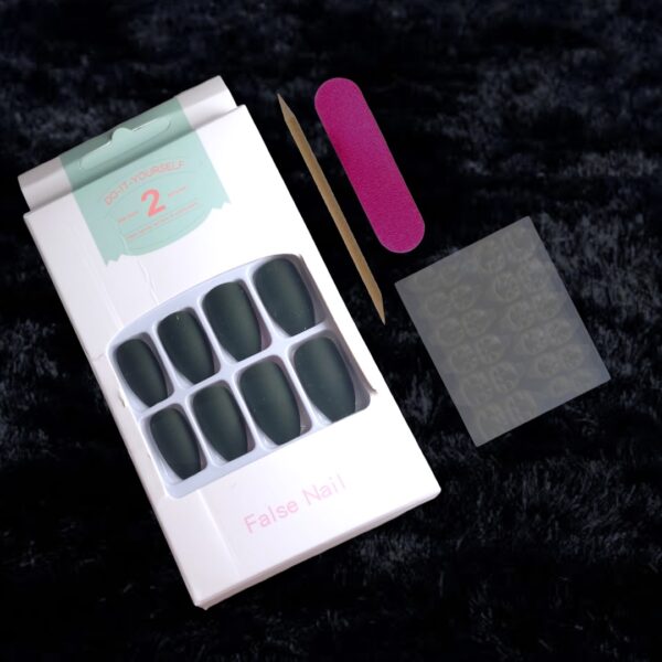 Dark Green Nails + Mini Nail Kit