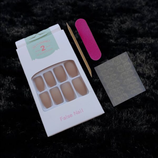 Skin Nails + Mini Nail Kit