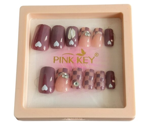 12 pcs Nails set Heart & Check